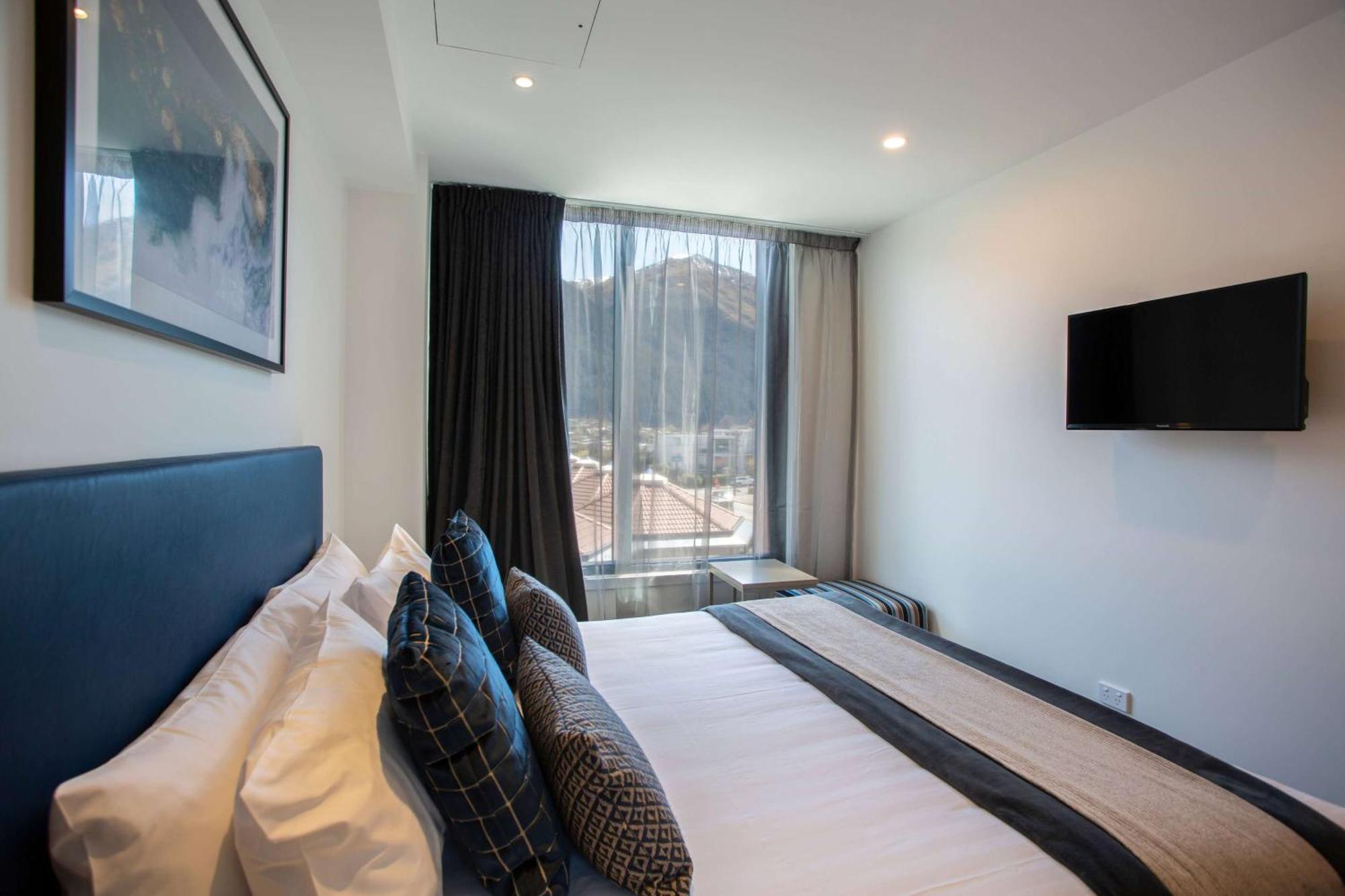Ramada By Wyndham Queenstown Central Zewnętrze zdjęcie
