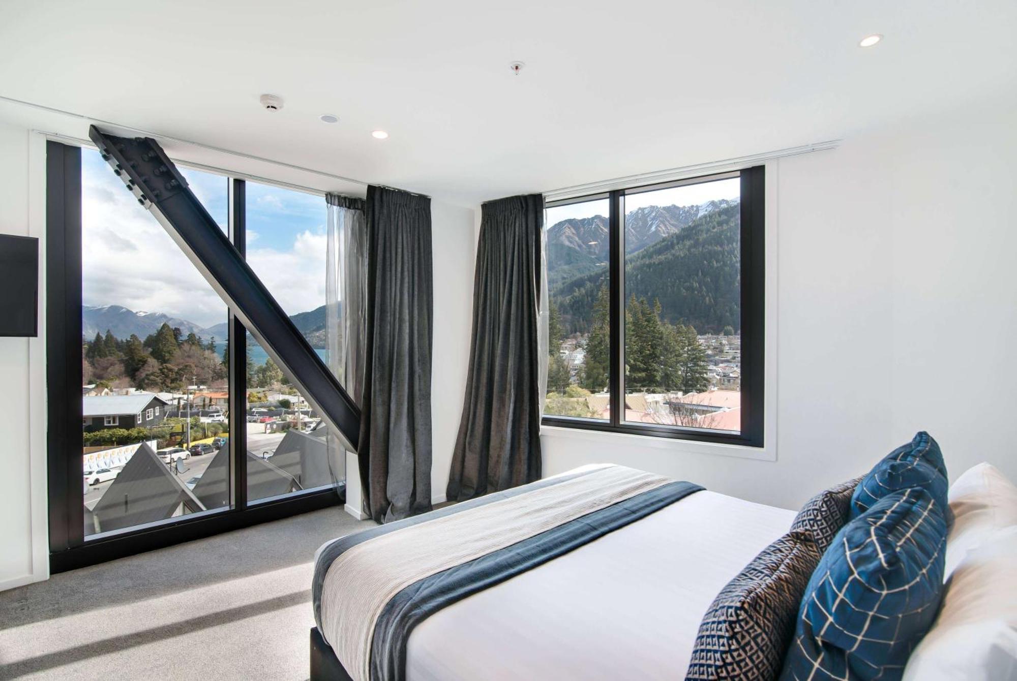 Ramada By Wyndham Queenstown Central Zewnętrze zdjęcie