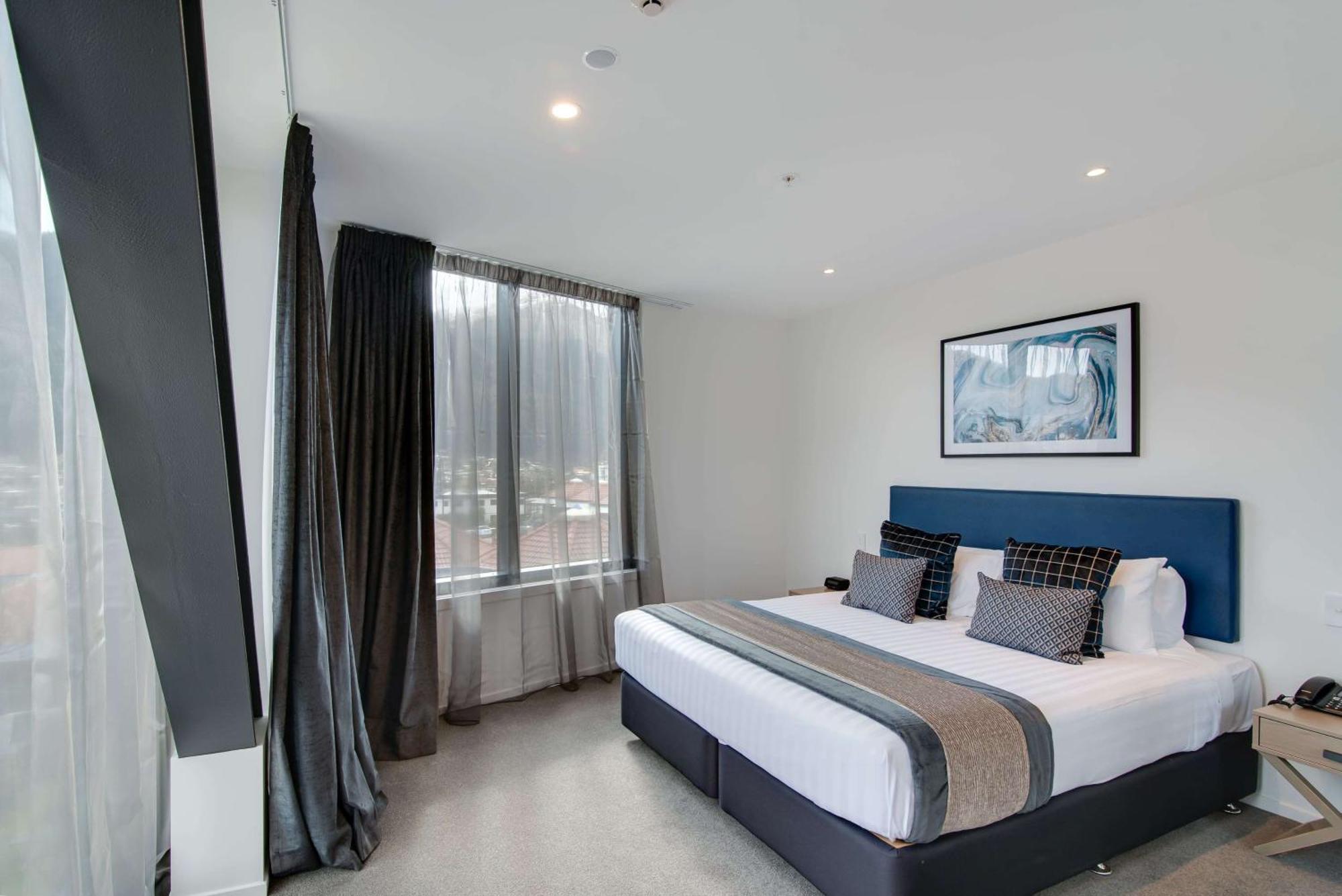 Ramada By Wyndham Queenstown Central Zewnętrze zdjęcie