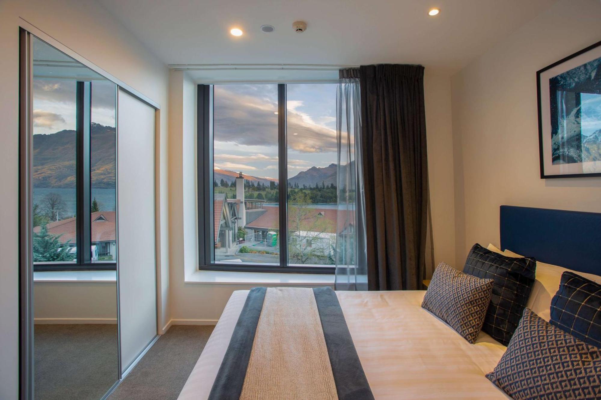 Ramada By Wyndham Queenstown Central Zewnętrze zdjęcie