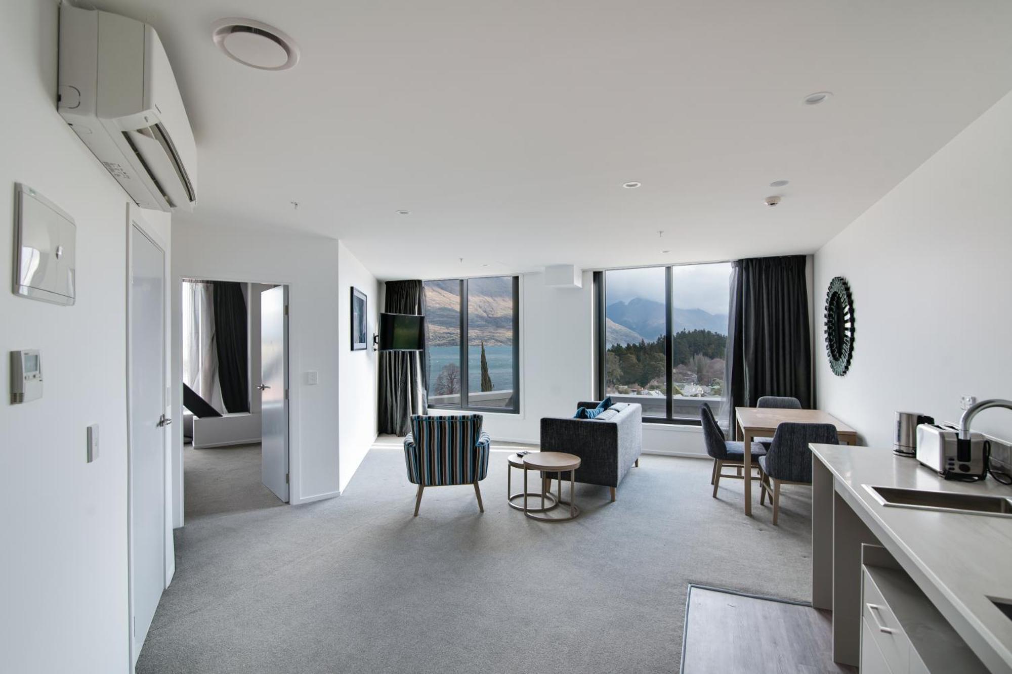 Ramada By Wyndham Queenstown Central Zewnętrze zdjęcie