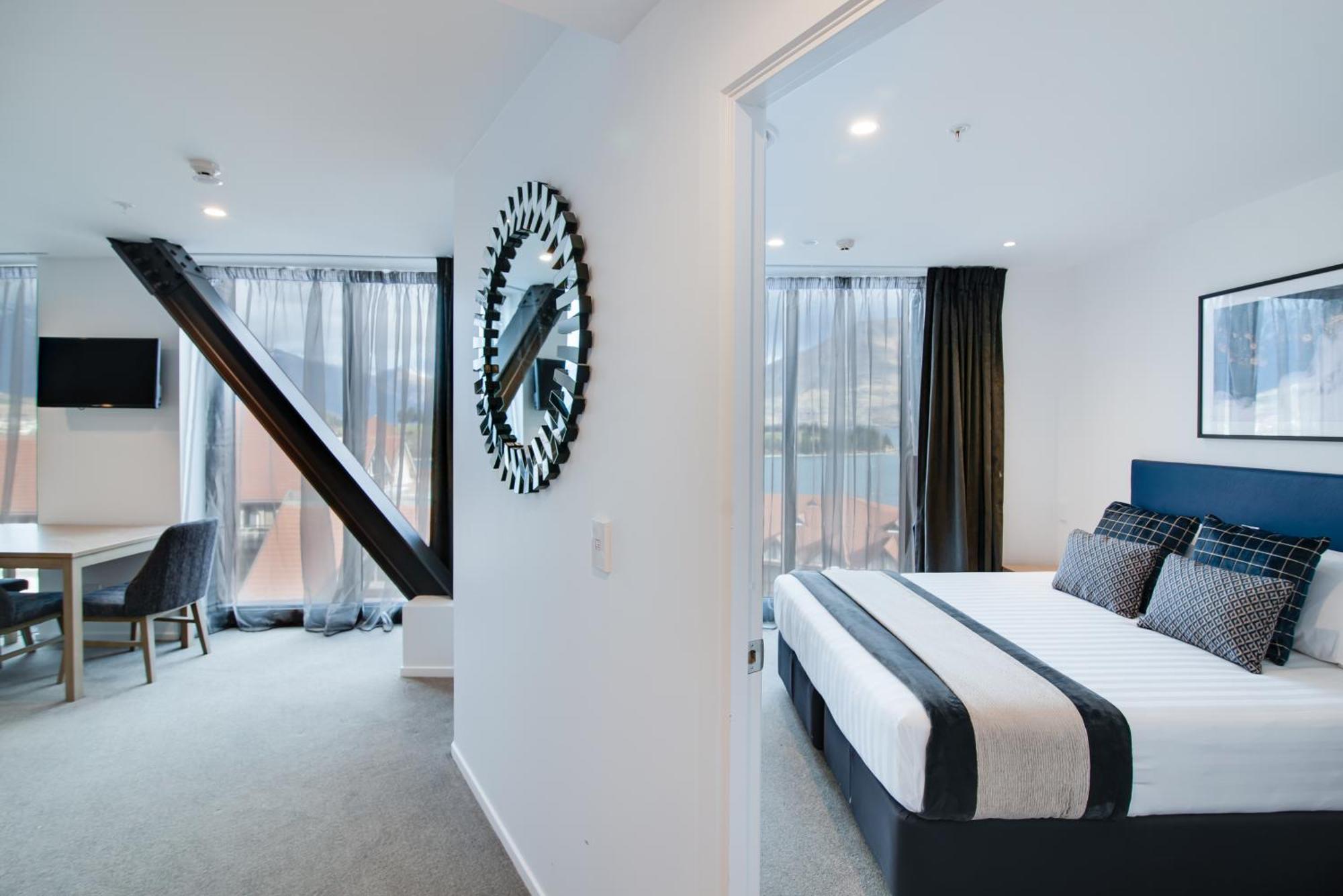 Ramada By Wyndham Queenstown Central Zewnętrze zdjęcie